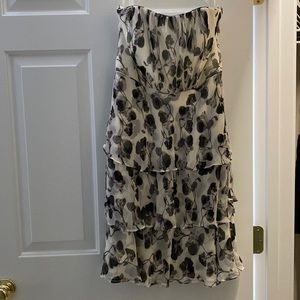 White House Black Market strapless dress. Size 6. White with black flowers